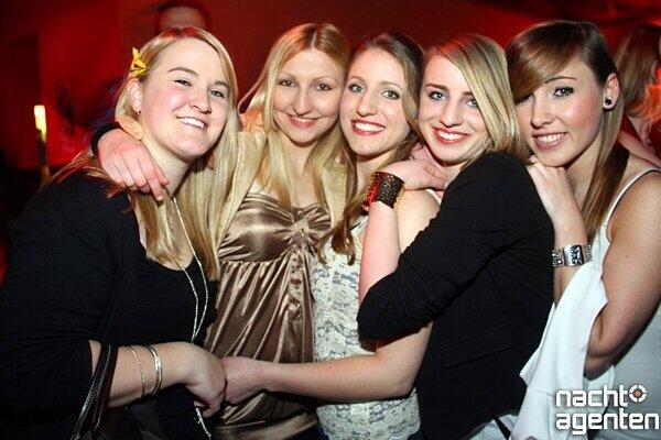 Jeden Samstag heißt es in der Nachtgalerie: Es gibt nur ein Gas&hellip;Vollgas! Mehr Bilder von dieser Party auf: www.nachtagenten.de