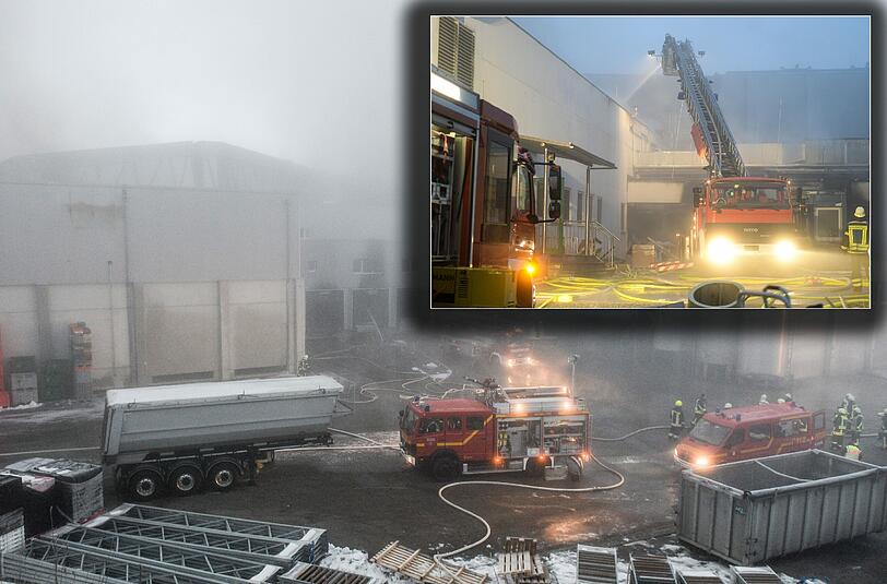 Wiesenhof-Schlachtbetrieb brennt ab: Feuer in Bogen bei Straubing. Die Feuerwehr kämpft gegen die Flammen. War es Brandstiftung?