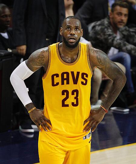 NBA-Star LeBron James von den Cleveland Cavaliers beim Spiel gegen die Golden State Warriors