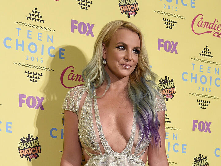 Britney Spears auf dem roten Teppich der Teen Choice Awards