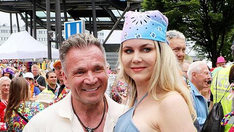Beim Schlagermove in Hamburg hat es zwischen den beiden gefunkt: Yvonne Woelke und Peter Klein.