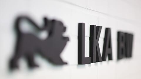 Das Landeskriminalamt Baden-W&uuml;rttemberg hat mit Unterst&uuml;tzung der &ouml;rtlichen Beh&ouml;rden Wohnungen und Gesch&auml;ftsr&auml;ume durchsucht. (Archivbild)