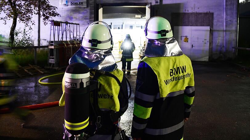 Bis zu 60 Feuerwehrleute waren im Einsatz.