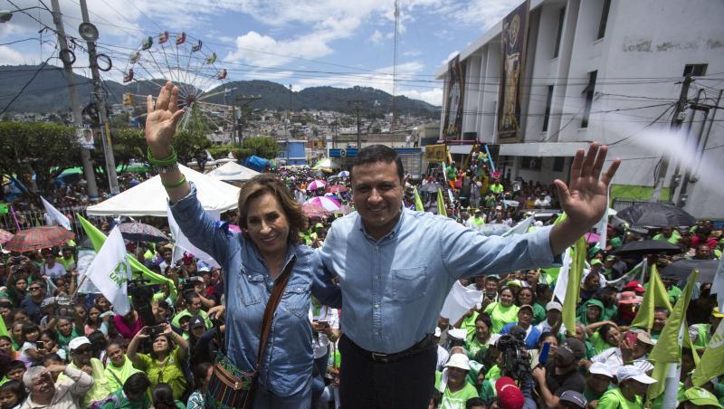 Sandra Torres (l), Präsidentschaftskandidatin der Nationalen Union der Hoffnung, und Carlos Raul Morales (r), Kandidat für die Vizepräsidentschaft. Sandra Torres (l), Präsidentschaftskandidatin der Nationalen Union der Hoffnung, und Carlos Raul Morales (r), Kandidat für die Vizepräsidentschaft.