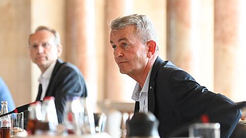 vbw-Hauptgesch&auml;ftsf&uuml;hrer Bertram Brossardt w&auml;hrend einer Gespr&auml;chsrunde in der Staatskanzlei in M&uuml;nchen. (Archivbild)
