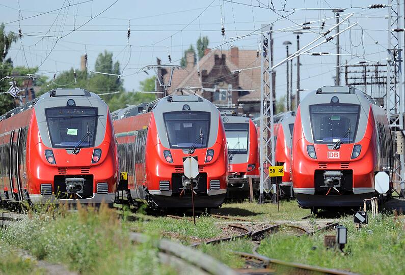 Nahverkehrszüge der Deutschen Bahn: Die Mitarbeiter haben überwiegend keinen Spaß an ihrer Arbeit.