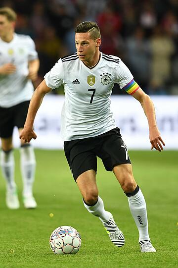 Julian Draxler - Note 3: Weltmeister, EM-Teilnehmer, Pokalsieger mit PSG und nun Kapitän der Talente-Truppe. Mit nun 29 DFB-Einsätzen der Erfahrenste. Nahm die Verantwortung an, ein guter Schuss.
