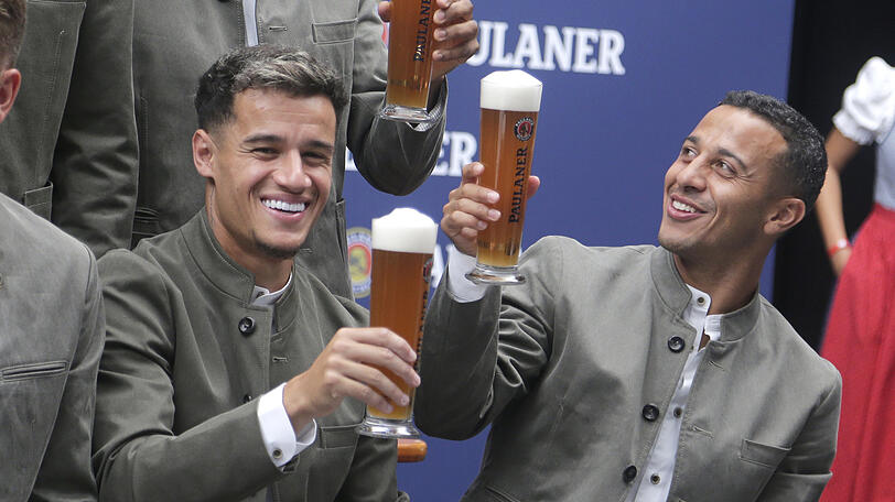 Prost: Philippe Coutinho und Thiago.