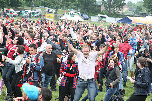 So jubelten Club-Fans auf der Wöhrder Wiese, als der FCN in Cottbus letzte Saison den Aufstieg klar machte.
