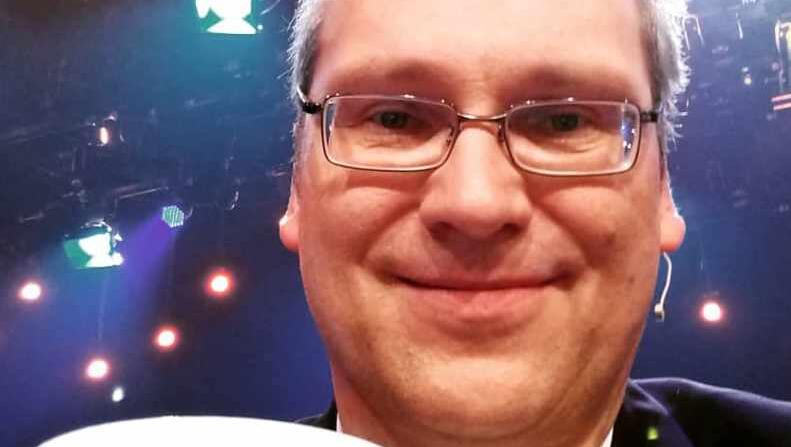 Frank Ehrlacher steht seit Jahrzehnten für "Die ultimative Chart Show" vor der Kamera.