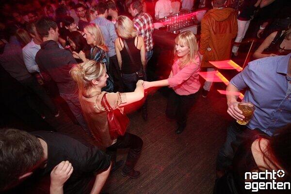 Wenn 089-Bar und Pacha ihre Tore zum "donnerstags clubbing" öffnen, lockt das die Münchner Partyjugend an. Mehr Bilder unter: www.nachtagenten.de