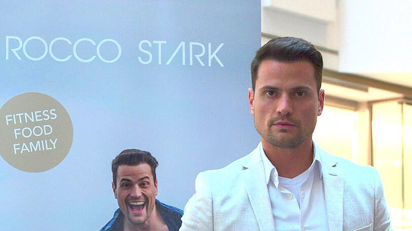 Rocco Stark bei der Präsentation seines Buchs