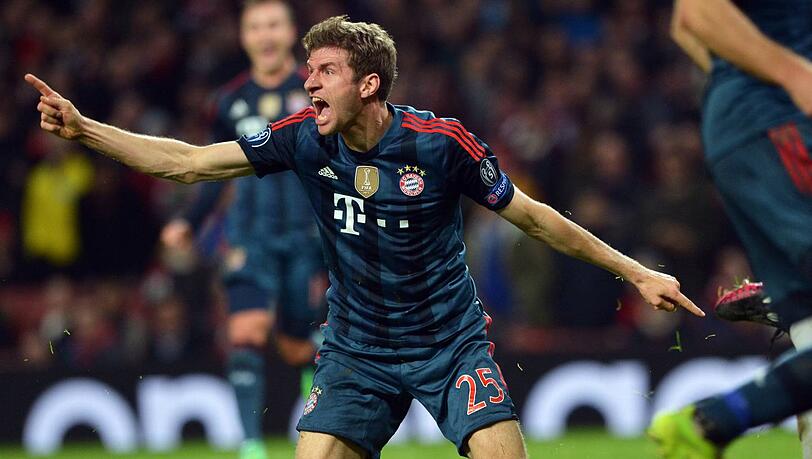 Thomas Müller eilt mit dem FC Bayern München von Sieg zu Sieg. Thomas Müller eilt mit dem FC Bayern München von Sieg zu Sieg.