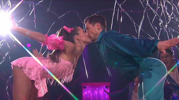 Ungeplant: Am Ende der Performance kamen sich Patricija Ionel und Philipp Boy zu nahe. Die Lippen berührten sich.