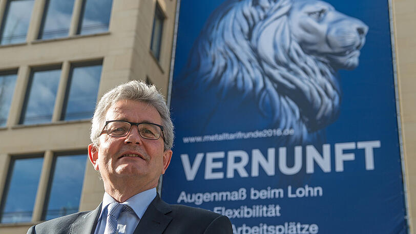 Bertram Brossardt, der Hauptgeschäftsführer der Vereinigung der bayerischen Wirtschaft (vbw), will an den Reformen der Agenda 2010 festhalten.