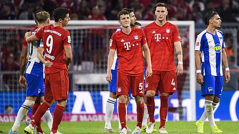 Wackelig und fehleranfällig: Süle (2.v.r.) und Pavard (m.) hatten nicht ihren besten Tag gegen Hertha.