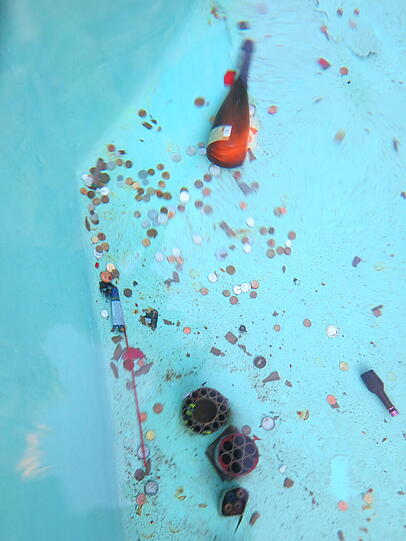 Weitere Silvester-Reste am Grund des Fischbrunnens
