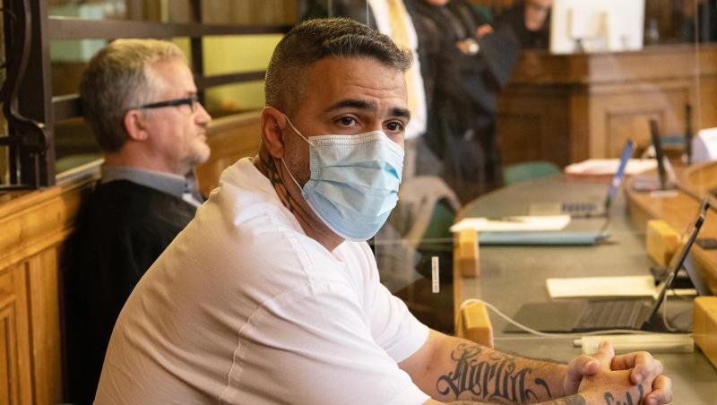 Anis Ferchichi, bekannt als Rapper Bushido, sitzt zu Prozessbeginn in einem Saal des Berliner Landgerichts. Anis Ferchichi, bekannt als Rapper Bushido, sitzt zu Prozessbeginn in einem Saal des Berliner Landgerichts.