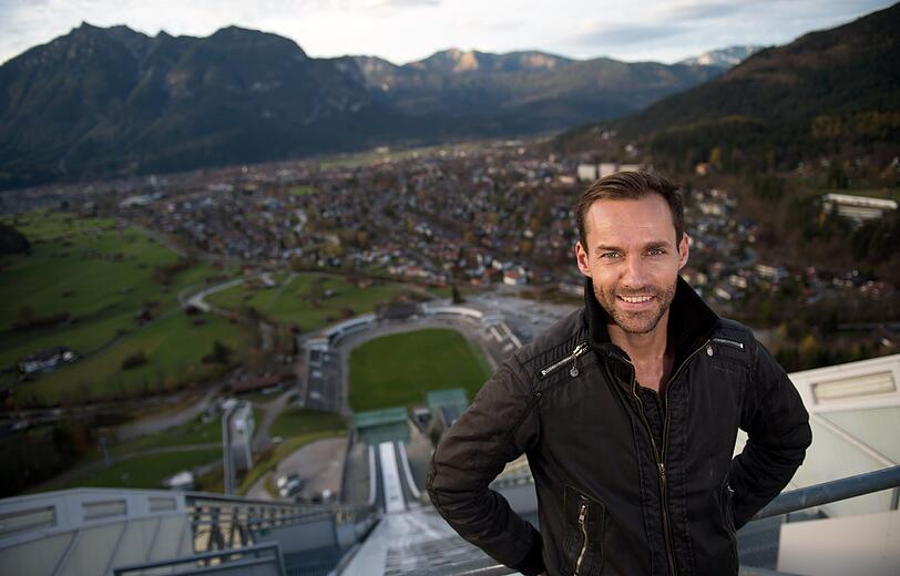 Sven Hannawald ist bisher der einzige Skispringer deem es gelang alle Springen innerhalb einer Tournee zu gewinnen.