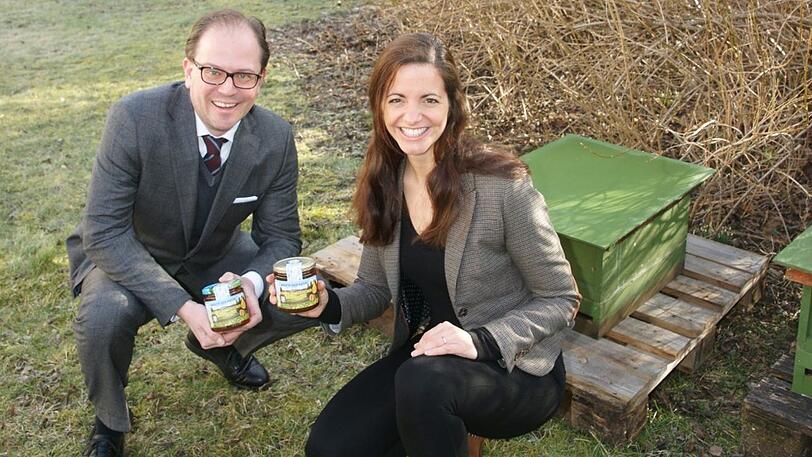 Bürgermeister Manuel Pretzl und Kommunalreferentin Kristina Frank auf dem Gut Riem.