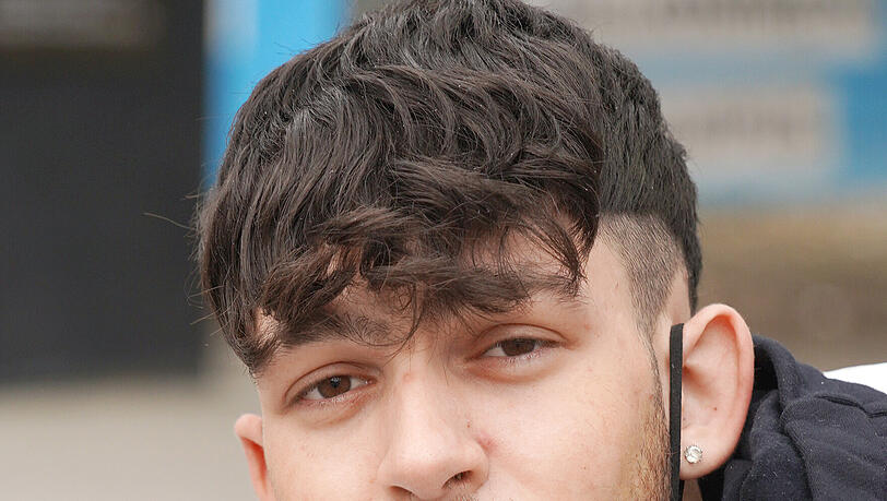 Emanuel Selmani (19), Einzelhandelskaufmann Emanuel Selmani (19), Einzelhandelskaufmann