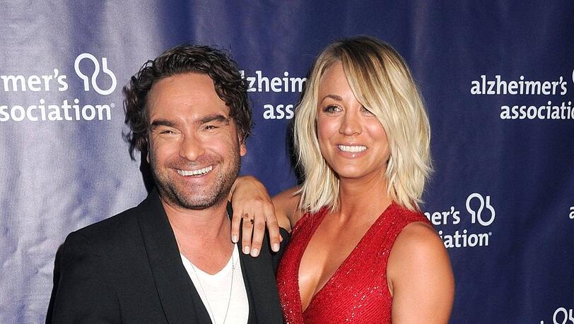 Kaley Cuoco und Johnny Galecki im Jahr 2016 gemeinsam auf einem roten Teppich - rund sieben Jahre nach ihrer Beziehung.