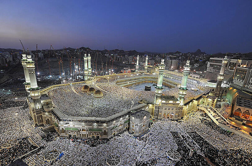 Die Al-Masdschid al-Haram Moschee in Mekka (Saudi-Arabien) ist die wichtigste Moschee des Islam.