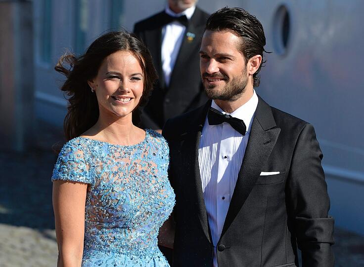 Carl Philip und Sofia auf dem Weg zum Polterabend.