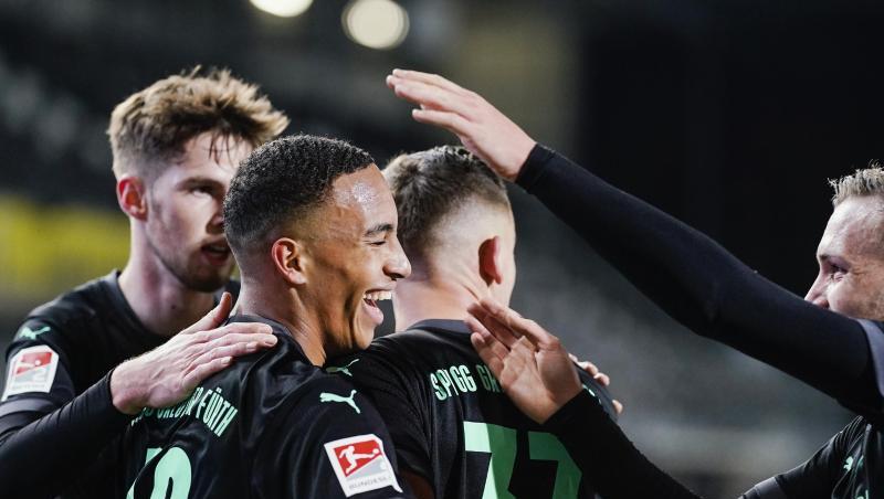 Die SpVgg Greuther Fürth übernimmt zumindest bis Samstag Platz eins in der 2. Liga.