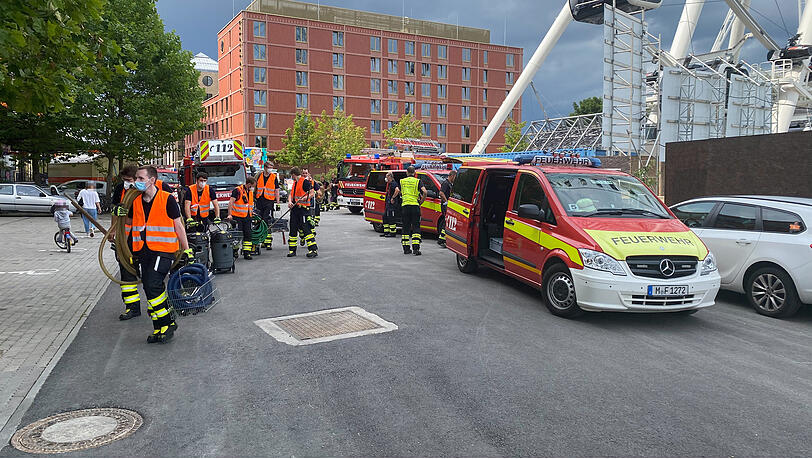 Rund sechs Stunden war die Feuerwehr im Einsatz.