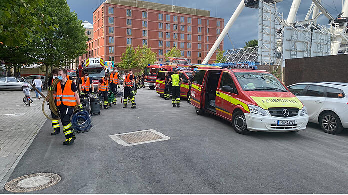 Rund sechs Stunden war die Feuerwehr im Einsatz.
