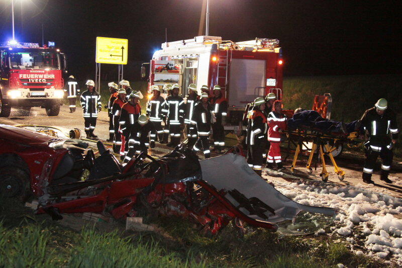 Auffahrunfall zwischen Gangkofen und Frontenhausen.