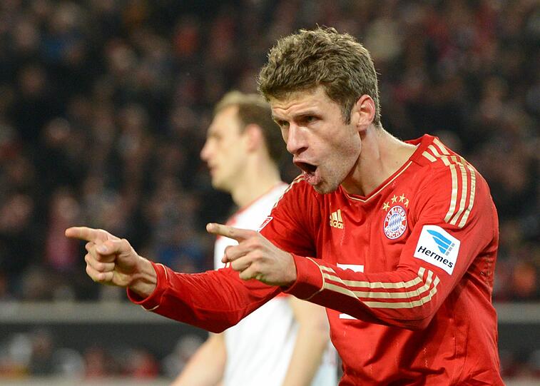 THOMAS MÜLLER NOTE 2 Frei vor Ulreich, doch der &bdquo;Mull&ldquo; bekam die Kugel nicht unter Kontrolle. Ging jeden Meter, viel unterwegs, immer unangenehm für die Stuttgarter. Vor allem beim 2:0 (71.) - in bester Mittelstürmer-Manier.