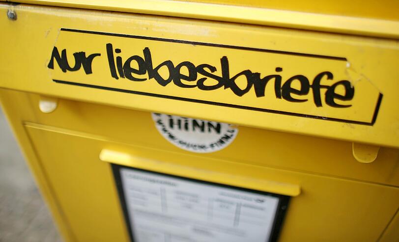 Nur Liebesbriefe? Das hätten viele sicherlich gern. Allerdings ist der Großteil der Sendungen heutzutage geschäftlich, so die Deutsche Post.