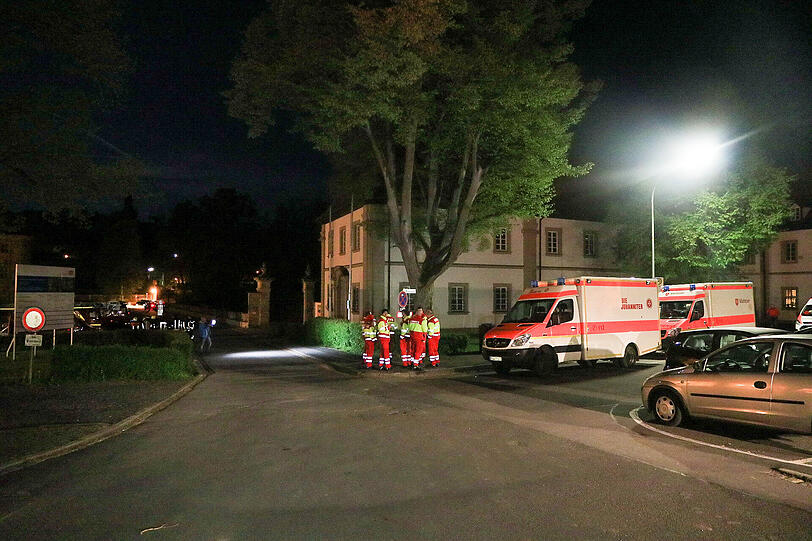 Großaufgebot am Jugendgefängnis in Ebrach - die Bilder vom Polizeieinsatz.