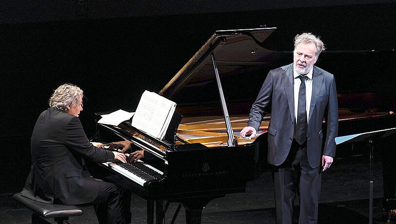 Christian Gerhaher und der Pianist Gerold Huber. Christian Gerhaher und der Pianist Gerold Huber.