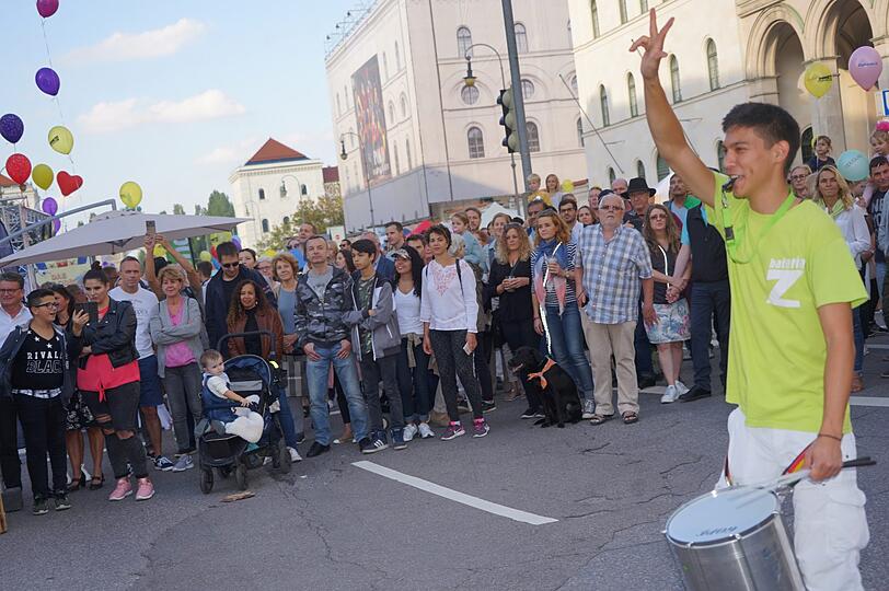 Das Streetlife-Festival, welches Green City ausrichtet, bespielt ziemlich genau 1609 Meter vom Odeonsplatz bis zum Siegestor.