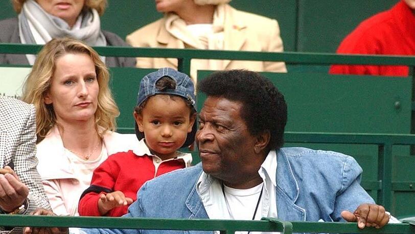 Roberto Blanco mit seiner Ex-Geliebten Nicole Geyer (li.) und dem gemeinsamen Sohn Robin bei einer Veranstaltung 2004.