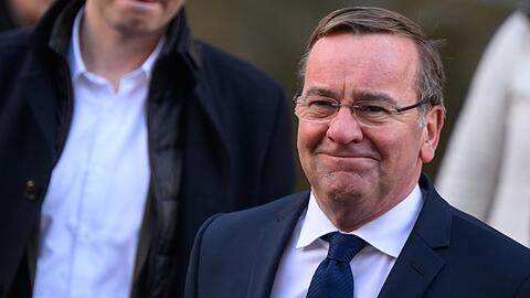 Boris Pistorius (SPD), Innenminister von Niedersachsen und künftiger Bundesverteidigungsminister, gestern an seinem bisherigen Amtssitz. Seine Ernennung zum Nachfolger von Christine Lambrecht (SPD) hat viele überrascht.
