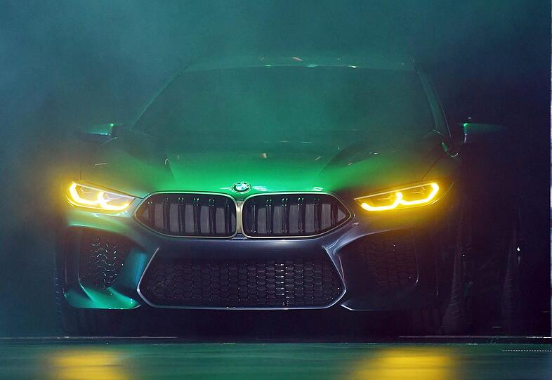 Laut, schnell und wahnsinnig teuer - die Highlights vom Genfer Autosalon. Klicken Sie sich durch!