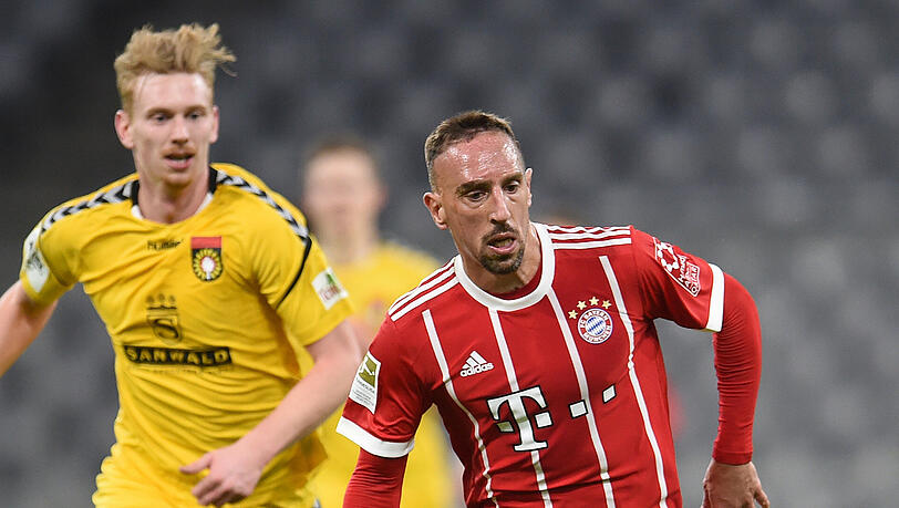 Franck Ribéry (r.) beim Testspiel gegen die SG Sonnenhof-Großaspach. Franck Ribéry (r.) beim Testspiel gegen die SG Sonnenhof-Großaspach.