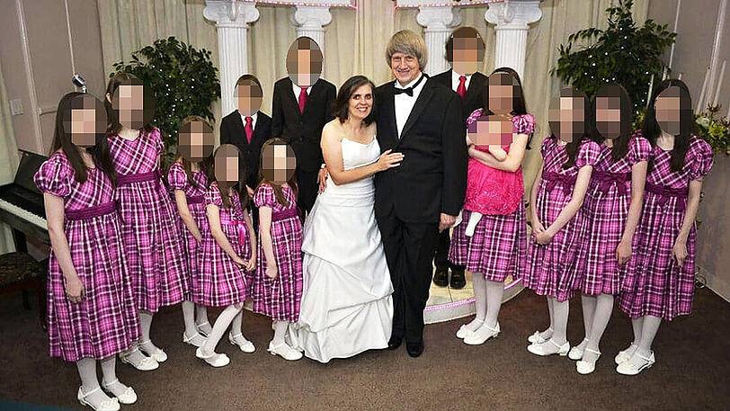 Trügerische Idylle? David und Louise Turpin mit ihren 13 Kindern bei der Erneuerung ihres Eheversprechens.