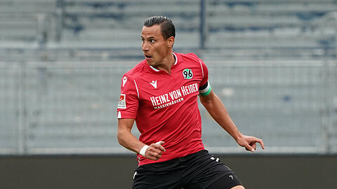 Könnte zum TSV 1860 wechseln: Edgar Prib von Hannover 96.
