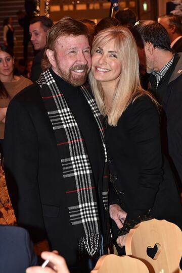Chuck Norris mit Gena O'Kelley
