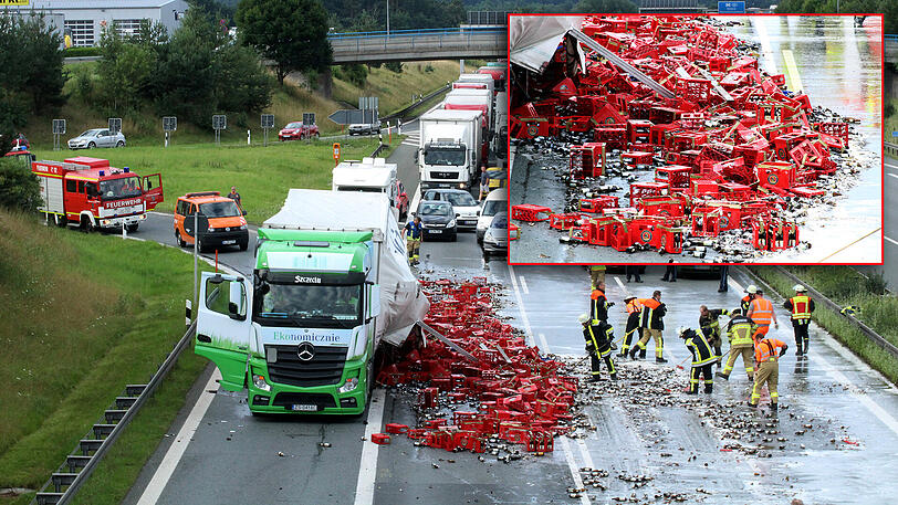 Ein polnischer Sattelzug steht am Freitag auf der A9 in der Einfahrt Himmelkron Richtung Berlin.