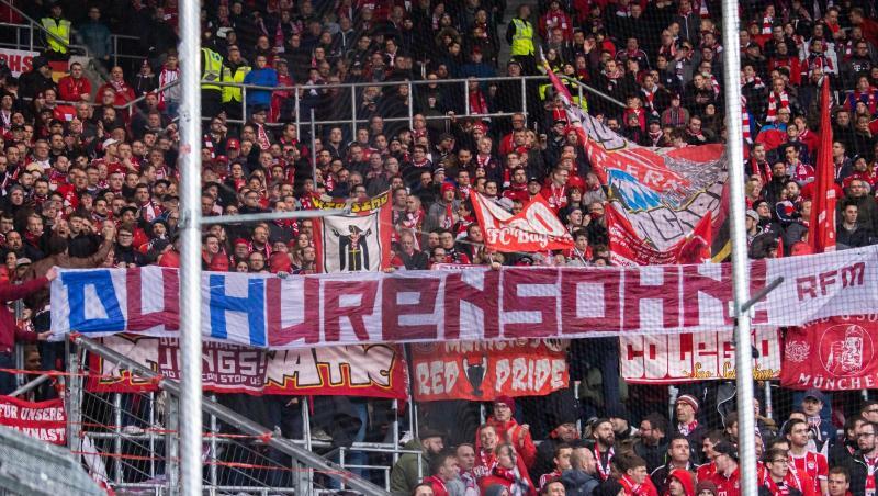 Die Fans des FC Bayern München hatten mit ihrem Banner gegen Hoffenheims Mäzen Dietmar Hopp für viel Ärger gesorgt. Die Fans des FC Bayern München hatten mit ihrem Banner gegen Hoffenheims Mäzen Dietmar Hopp für viel Ärger gesorgt.