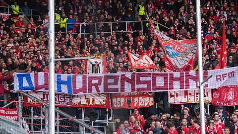 Die Fans des FC Bayern München hatten mit ihrem Banner gegen Hoffenheims Mäzen Dietmar Hopp für viel Ärger gesorgt.