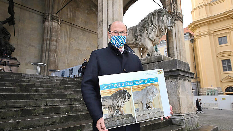 Finanzminister Albert Füracker (CSU) am Mittwoch mit seinem Sanierungsplan. Finanzminister Albert Füracker (CSU) am Mittwoch mit seinem Sanierungsplan.