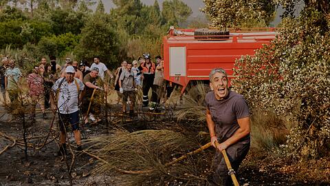 Tausende Feuerwehrleute und freiwillige Helfer sind in ganz Spanien im Einsatz gegen die Flammen.
