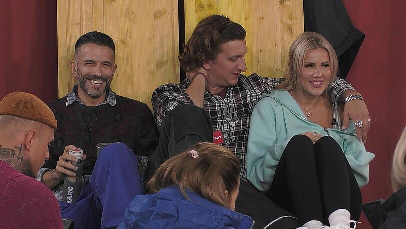 Bei "Promi Big Brother" ist die Schonfrist abgelaufen, mehrere Bewohner sind bereits für einen Auszug nominiert. Bei "Promi Big Brother" ist die Schonfrist abgelaufen, mehrere Bewohner sind bereits für einen Auszug nominiert.